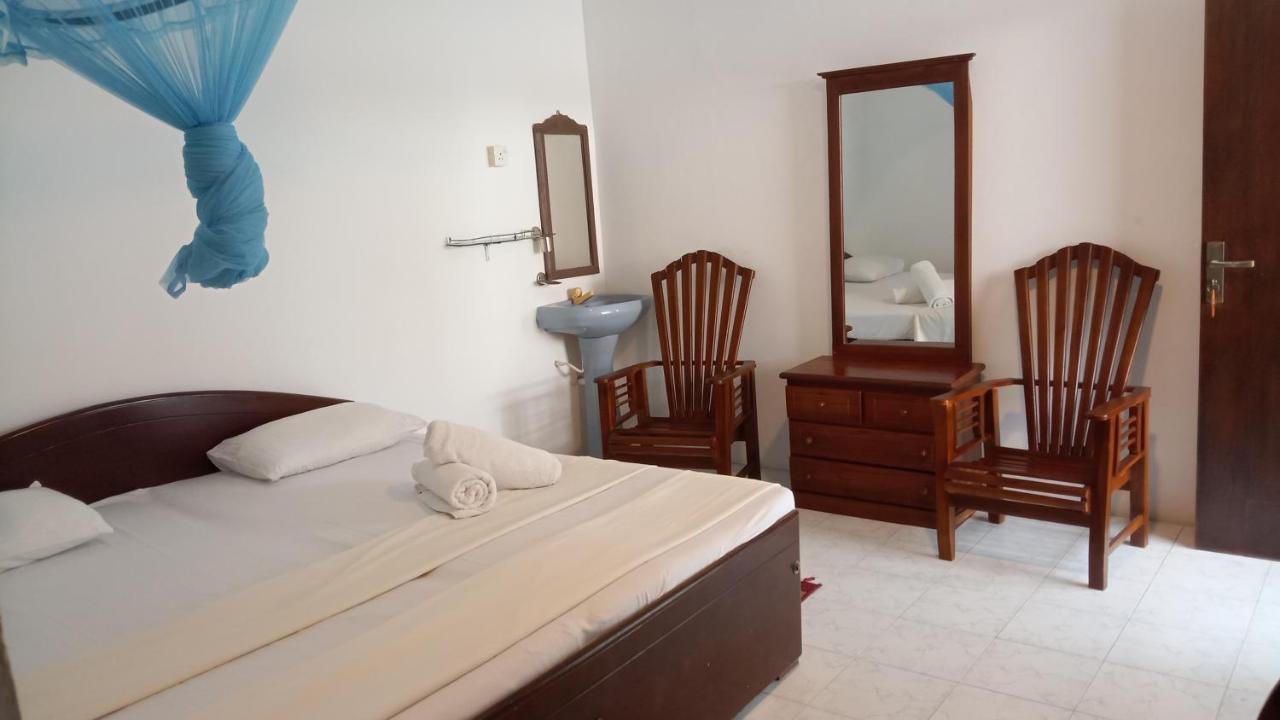 Hotel Ocean Moon Mirissa Exteriér fotografie