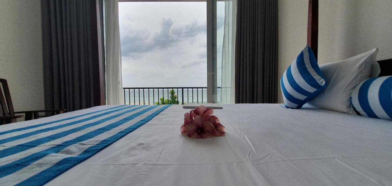 Hotel Ocean Moon Mirissa Exteriér fotografie